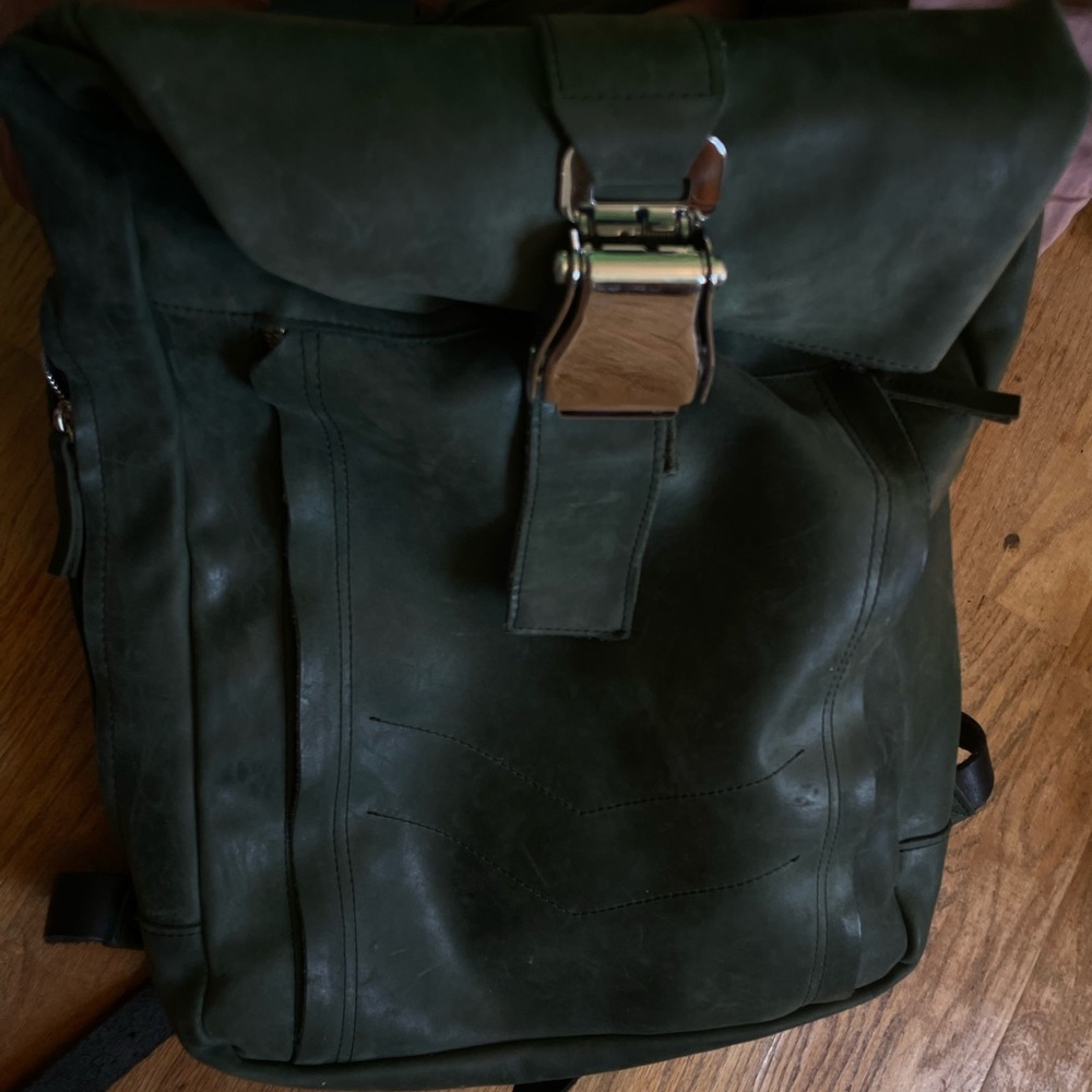 Men's 79street Leather Backpack in Green Leather